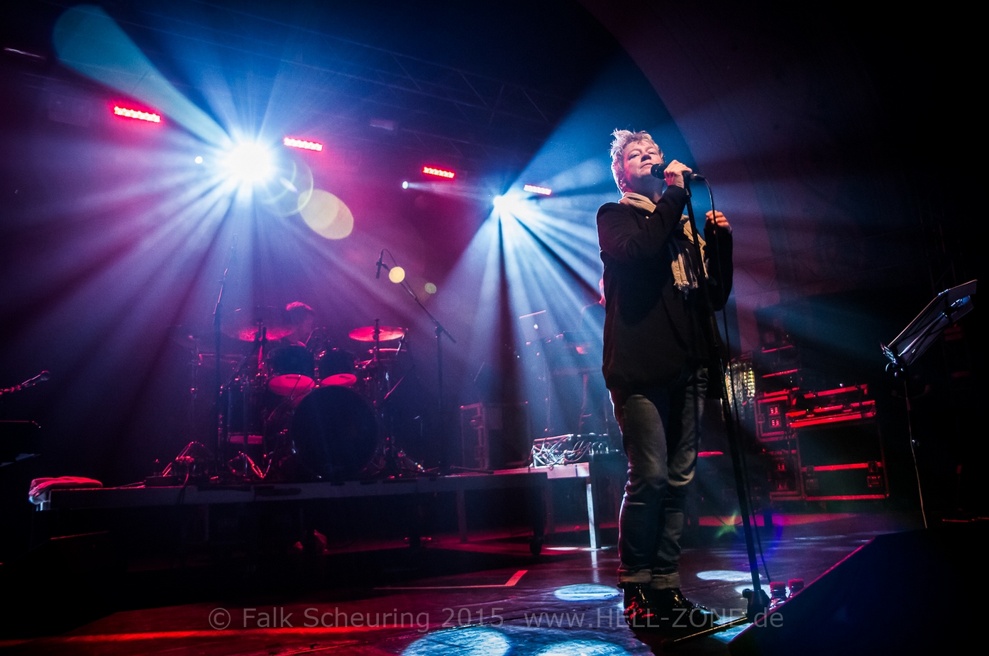 Die britische Sängerin Anne Clark kmmt 2027 auf Tour - Foto Falk Scheuring